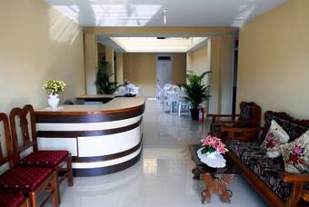 Veeniola Holiday Home