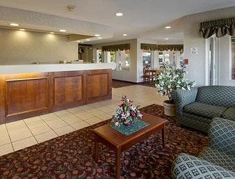 Hotel Baymont Inn And Suites Dowagiac
