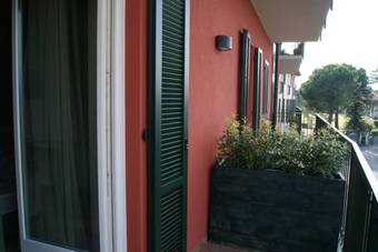 Daman Rooms & Breakfast