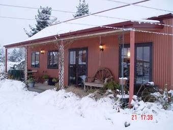 Hostal River Rock Estate