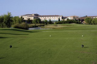 Latitudes Hotel Golf De Seilh (.)
