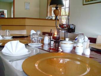 Hostal The Garden Lodge Guest House