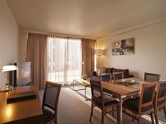 Aparthotel Quest Cheltenham