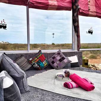 Hostal Farr Out Guest House