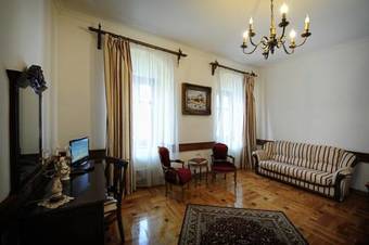 Hostal Castel Haller