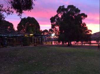 Bonnie Doon Hotel Motel