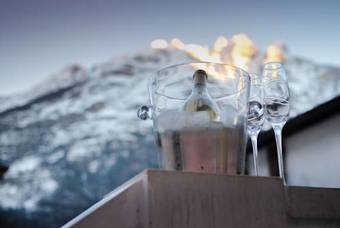 Perarolo Halldis Apartments