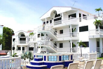 Hotel Anamichu Suites