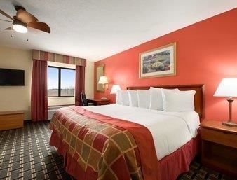 Hotel Baymont Inn And Suites Springfield