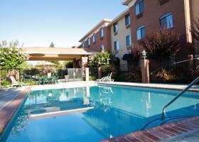 Hotel Comfort Suites Uc Davis