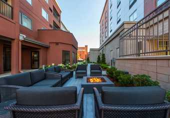 Hotel Courtyard Worcester