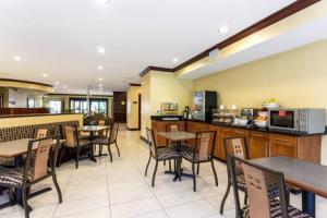 Hotel Comfort Suites Forrest City