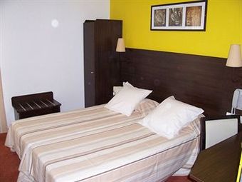 Hotel Hôtel Balladins Arles