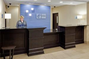 Holiday Inn Express Hotel & Suites Lebanon