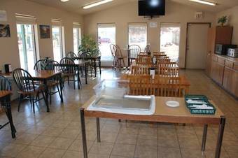 Motel Oak Hill Inn And Suites