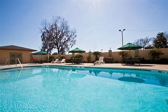 Holiday Inn Express Hotel & Suites Live Oak