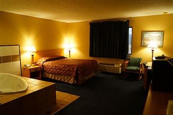 Hotel Hometown Inn And Suites