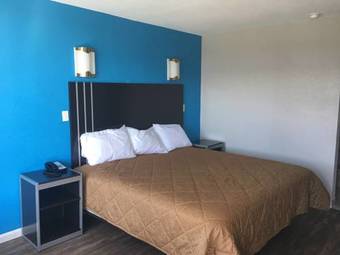 Deluxe Motel Slidell