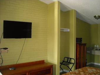 Tropicana Motel Bastrop