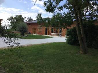 Hostal Guesthouse Le Pujol