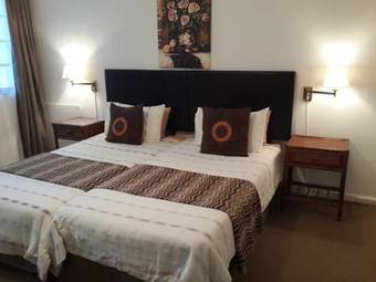 Hostal Somerset Lodge