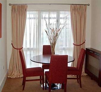 Hotel Castle Oaks House