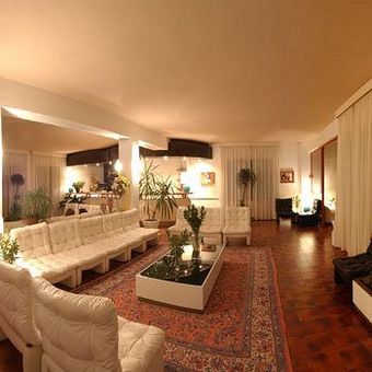 King's Residence Hotel