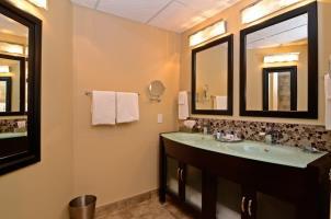 Best Western Plus Norwester Hotel & Conference Centre