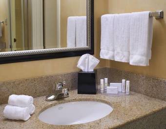 Hotel Courtyard Columbus Dublin