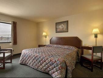 Hotel Super 8 Motel - Houston/i-10/federal Road