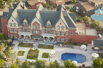 Hotel Mansi�n De Lucy - Portaventura� Park Tickets Incluidos + Ferrari Land