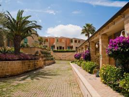 Hotel NH Venus Sea Garden