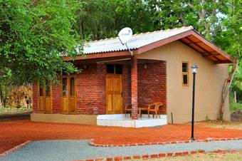 Hotel Indika Lake Resort