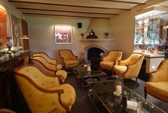 Hotel La Roseraie. Gaume-ardenne-lacuisine Sur Semois.