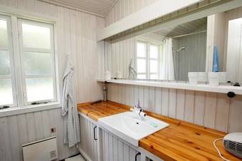 Four-bedroom Holiday Home In �lb�k 15