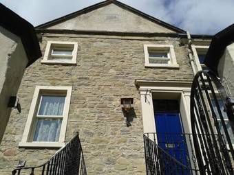 Hostal Inglestone House Guest House