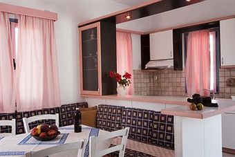 Cybele Suites & Apartments