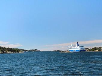 Three-bedroom Holiday Home In Str�mstad 3