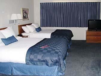 Hotel Ramada Hancock Waterfront