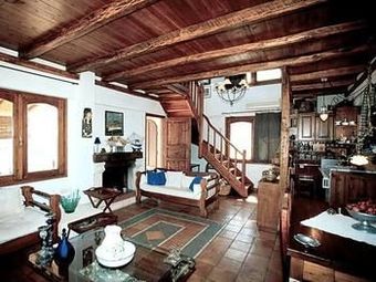 Iliatoras Traditionally Furnished Apartments