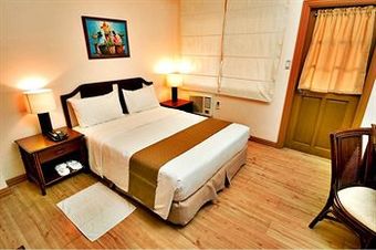 Hotel Subic Holiday Villas