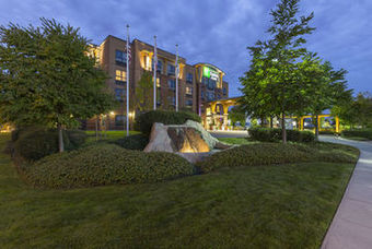 Holiday Inn Express Hotel & Suites Riverport Richmond