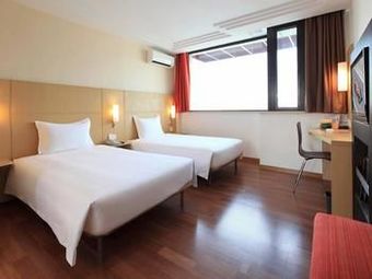 Hotel Ibis Shanghai Yu Garden