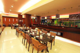 Solo Paragon Hotel & Residences