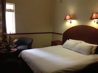 New Ambassador Hotel