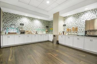 Hotel Embassy Suites Louisville Downtown