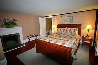 Bed & Breakfast The Ballard House Inn