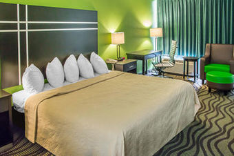 Hotel Quality Inn And Suites