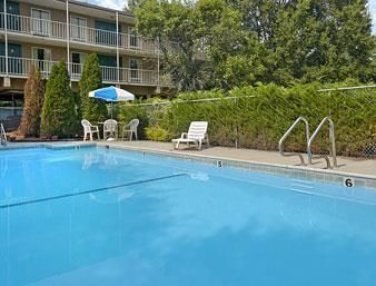 Motel Super 8 Williamsburg Pottery