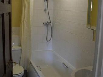 Hostal The Riverside